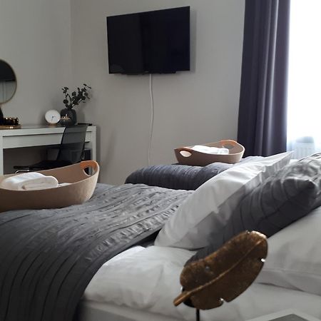 Marzec Apartamenty Gniezno Zimmer foto