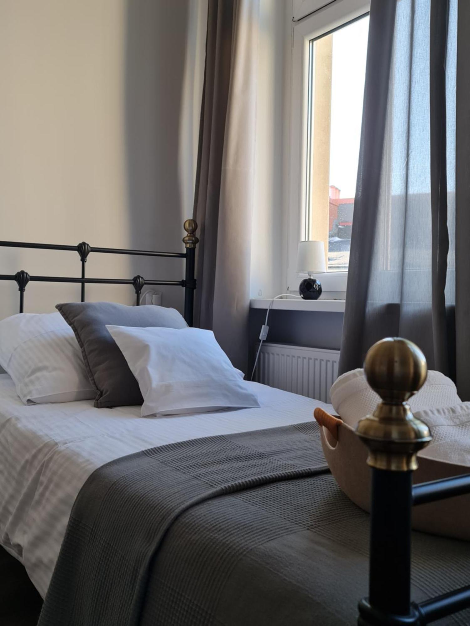 Marzec Apartamenty Gniezno Zimmer foto