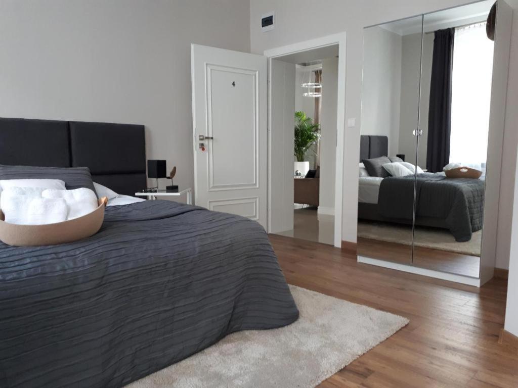 Marzec Apartamenty Gniezno Exterior foto